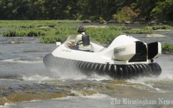 Image Neoteric Hovercraft on Cahaba River